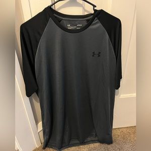 Men’s Under Armour Large “heat gear” T-Shirt